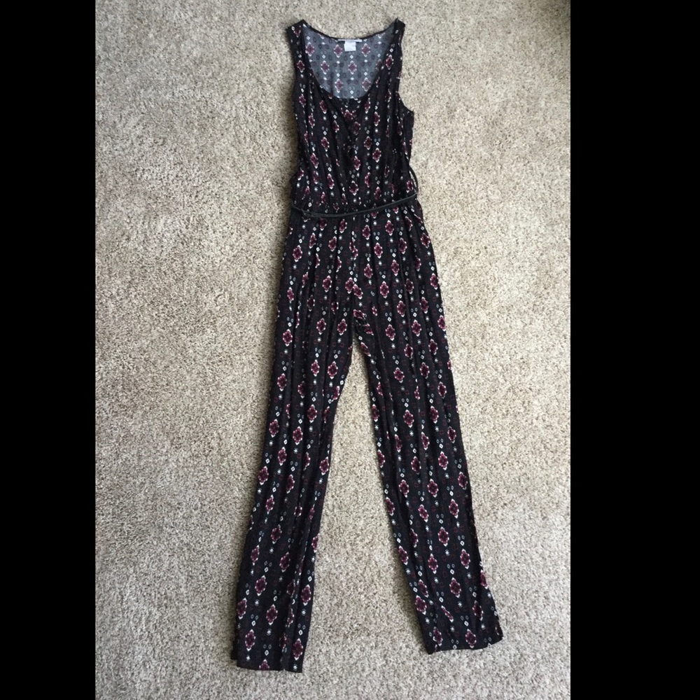 Acemi Black and Burgundy Pattern Pants Romper